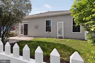 20598 Crescent Pointe Pl, Ashburn, VA 20147 - Photo 3