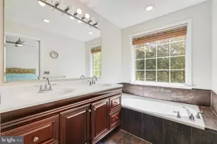 47725 Sandbank Square, Sterling, VA 20165 - Photo 17