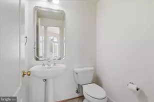 23059 Bronstein Ln, Brambleton, VA 20148 - Photo 23