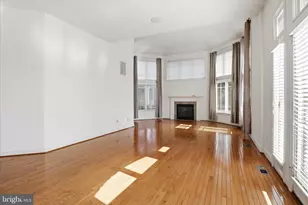 23059 Bronstein Ln, Brambleton, VA 20148 - Photo 19