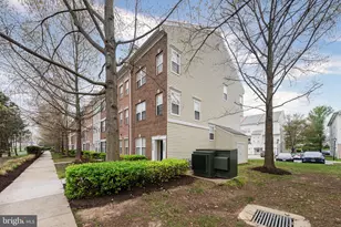 42461 Rockrose Square, Brambleton, VA 20148 - Photo 5