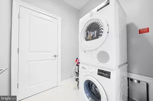 43567 Michigan Sq, Leesburg, VA 20176 - Photo 25