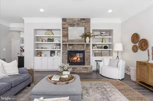 42787 Chatelain Cir, Brambleton, VA 20148 - Photo 15