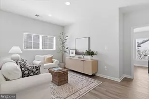 42787 Chatelain Cir, Brambleton, VA 20148 - Photo 37