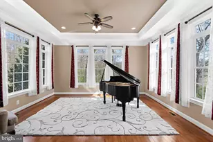 15806 Waterford Creek Cir, Hamilton, VA 20158 - Photo 13