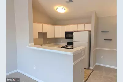 673 Constellation Square SE #J, Leesburg, VA 20175 - Photo 9