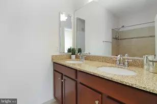 24620 Byrne Meadow Square, Aldie, VA 20105 - Photo 23