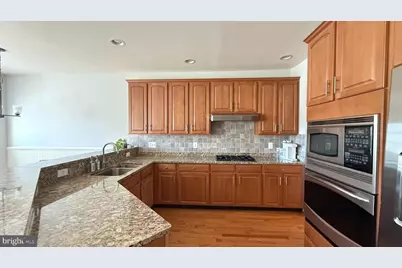 19913 Naples Lakes Terrace, Ashburn, VA 20147 - Photo 9