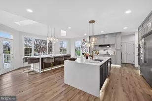 43918 Cheltenham Cir, Ashburn, VA 20147 - Photo 15