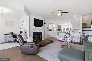 920 California Dr NE, Leesburg, VA 20176 - Photo 9