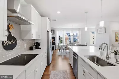 920 California Drive NE, Leesburg, VA 20176 - Photo 17