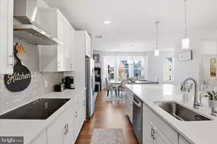 920 California Dr NE, Leesburg, VA 20176 - Photo 17