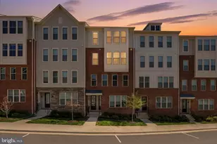 920 California Dr NE, Leesburg, VA 20176 - Photo 1