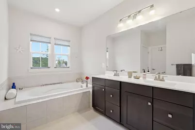 15 S Locust Street, Lovettsville, VA 20180 - Photo 29
