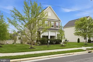 15 S Locust St, Lovettsville, VA 20180 - Photo 3