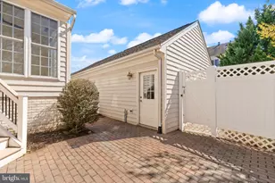 42465 Regal Wood Dr, Brambleton, VA 20148 - Photo 11