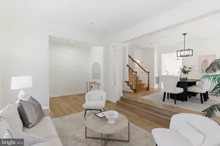 42465 Regal Wood Dr, Brambleton, VA 20148 - Photo 11