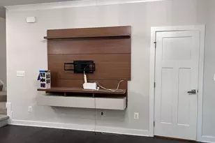 42593 Burbank Terrace, Sterling, VA 20166 - Photo 3