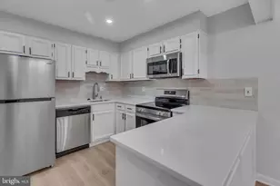 222 N Auburn Dr, Sterling, VA 20164 - Photo 7