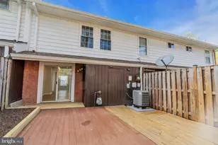 222 N Auburn Dr, Sterling, VA 20164 - Photo 19