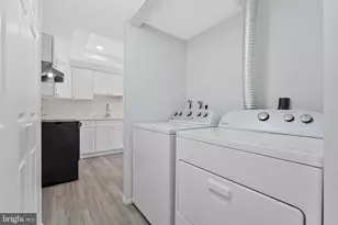 46 Wedgedale Dr, Sterling, VA 20164 - Photo 9