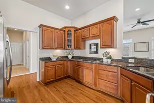 42010 Mill Quarter Pl, Ashburn, VA 20148 - Photo 15