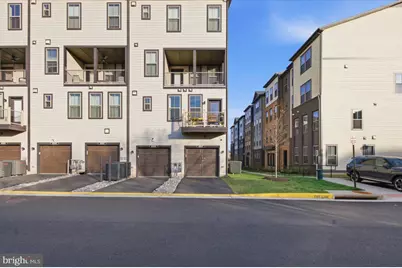 46037 Woodpecker Square, Sterling, VA 20165 - Photo 29