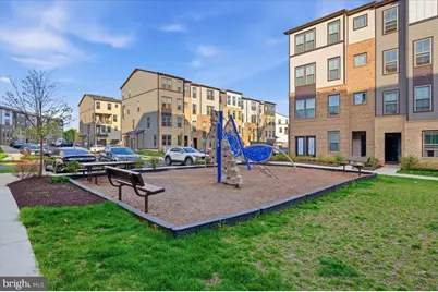 46037 Woodpecker Square, Sterling, VA 20165 - Photo 33