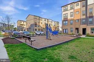 46037 Woodpecker Sq, Sterling, VA 20165 - Photo 33