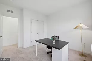 46037 Woodpecker Sq, Sterling, VA 20165 - Photo 27