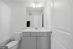 46037 Woodpecker Sq, Sterling, VA 20165 - Photo 21