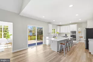 43181 Cardston Pl, Leesburg, VA 20176 - Photo 3