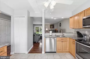 1004 Wythe Ct NE, Leesburg, VA 20176 - Photo 9