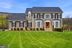 35264 Greyfriar Dr, Round Hill, VA 20141 - Photo 9
