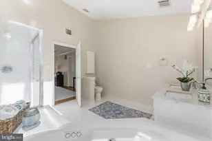 47187 Brasswood Pl, Potomac Falls, VA 20165 - Photo 23