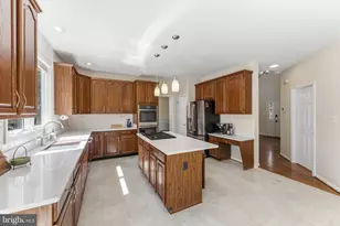 47187 Brasswood Pl, Potomac Falls, VA 20165 - Photo 7