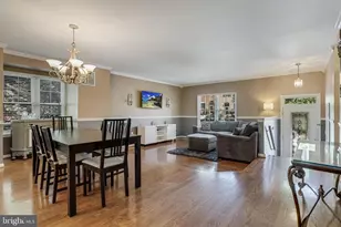 219 Beacon Dr, Sterling, VA 20164 - Photo 3