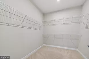 21630 Hawksbill High Cir, Sterling, VA 20164 - Photo 29