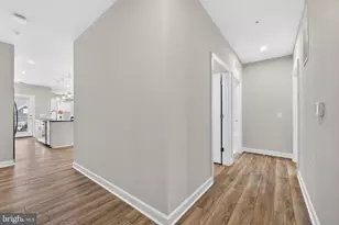 21630 Hawksbill High Cir, Sterling, VA 20164 - Photo 11