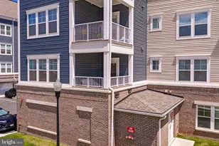 21630 Hawksbill High Cir, Sterling, VA 20164 - Photo 59