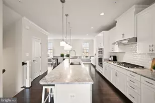 43197 Halkett Sq, Ashburn, VA 20148 - Photo 11