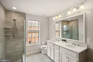 43197 Halkett Sq, Ashburn, VA 20148 - Photo 25