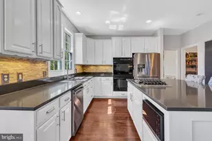 26163 Glasgow Dr, Chantilly, VA 20152 - Photo 23