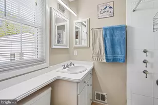 250 E Juniper Ave E, Sterling, VA 20164 - Photo 37