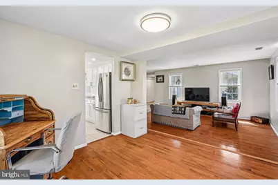 250 E Juniper Avenue E, Sterling, VA 20164 - Photo 19