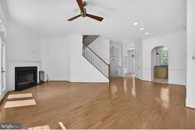 47697 Whirlpool Square, Sterling, VA 20165 - Photo 3