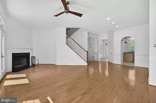 47697 Whirlpool Square, Sterling, VA 20165 - Photo 3