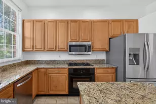 47697 Whirlpool Square, Sterling, VA 20165 - Photo 9