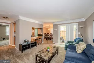 110 Westwick Ct, Sterling, VA 20165 - Photo 5