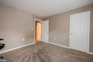 110 Westwick Ct, Sterling, VA 20165 - Photo 17